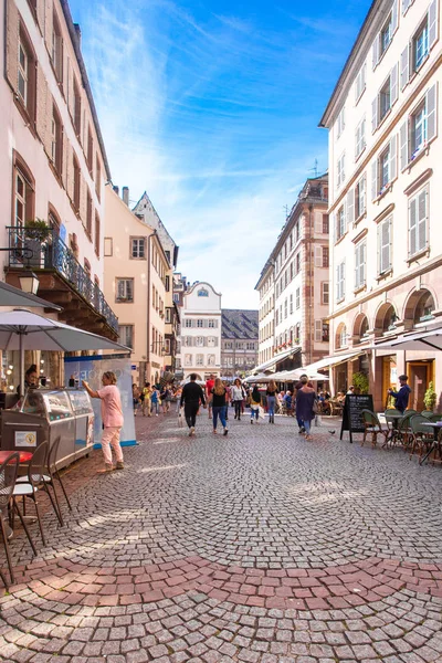 Strasburg Francja Września 2018 Ulica Sceny Ludźmi Brukowanej Ulicy Francji — Zdjęcie stockowe