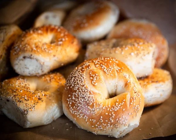 Választék Friss Sült Hiteles New York Stílusú Magot Bagel — Stock Fotó