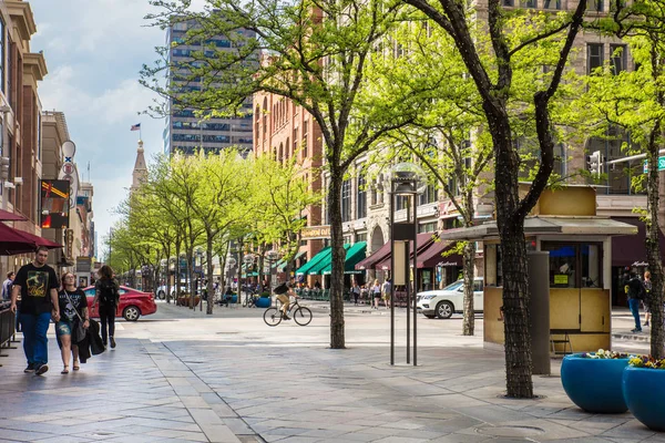 Denver Colorado April 2018 Weergave Van Landmark 16Th Street Mall — Stockfoto