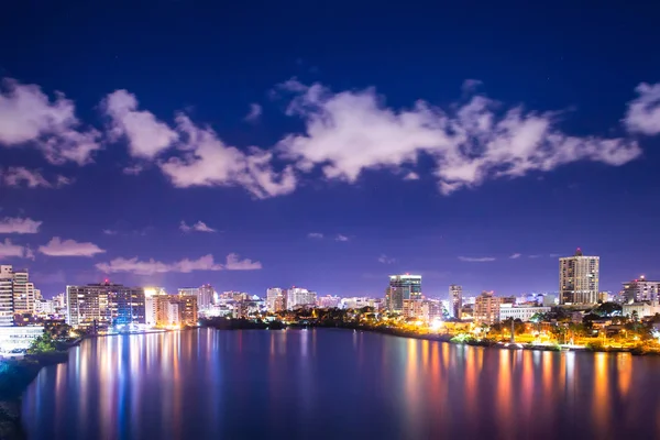 Gyönyörű Condado Beach San Juan Puerto Rico Látható Éjjel Öböl — Stock Fotó