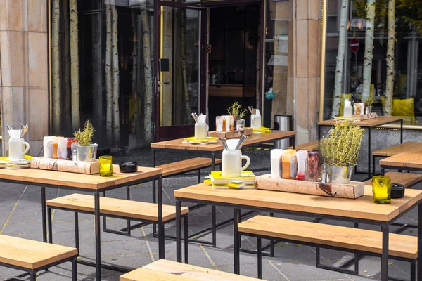 Café Rue Extérieur Avec Tables Pour Les Clients — Photo