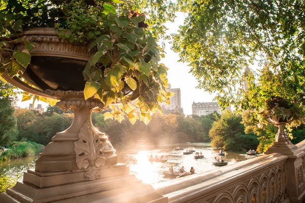 Zomer Central Park New York City Gezien Vanaf Historische Boogbrug — Stockfoto