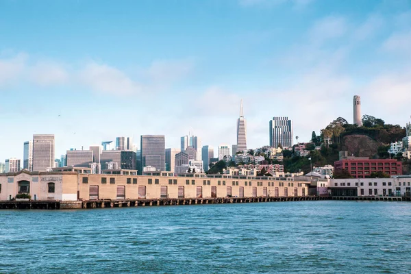 San Francisco California Şehri Bay Bridge Rıhtım Görünümünde Siluet Binaları — Stok fotoğraf
