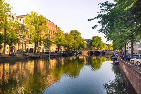 Amsterdam Hollanda Eylül 2018 Amsterdam Şehir Sahnesinde Kanal Köprü Mimari — Stok fotoğraf