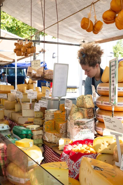 Amsterdam Netherlands September 2018 Fresh Cheese Being Sold Traditional Farmer — Stock Photo, Image