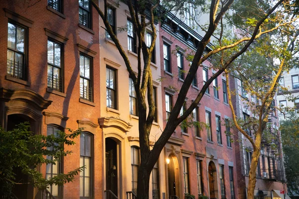 Rij Typische Residentiële Huizen Gezien Vanuit New York City Manhattan — Stockfoto