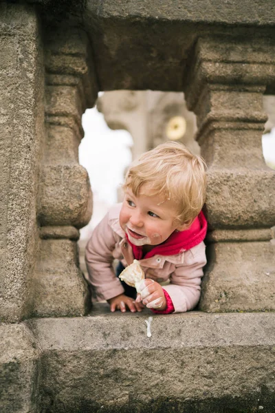 Ritratto Bambina Con Gelato Foto Alta Qualità — Foto Stock