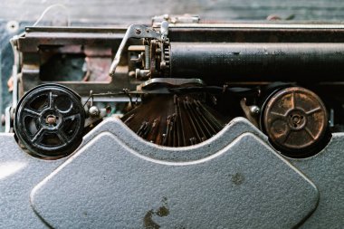 Eski bir daktilonun ayrıntıları