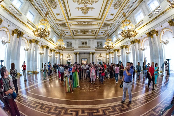 Sala George (Gran Trono) en el Museo Estatal del Hermitage — Foto de Stock