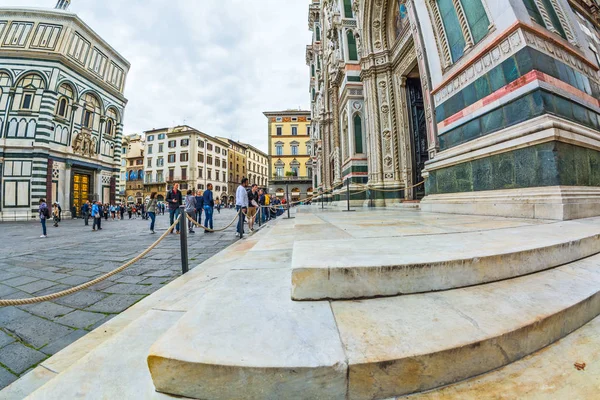 Magnificent marble steps of the Cathedral of Saint Mary del Fior — Stock Photo, Image