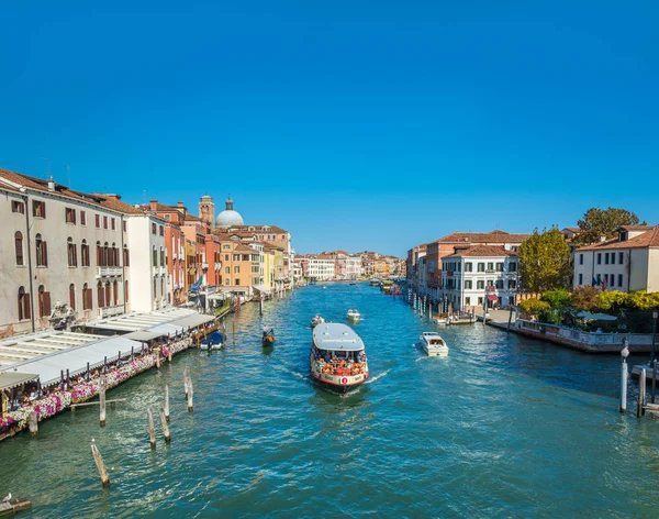 Morgon utsikt över Canal Grande — Stockfoto