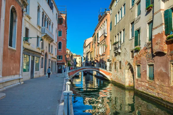 Venecia pintoresco canal — Foto de Stock