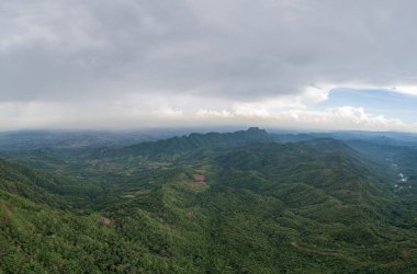 Manzara Köyü kırsal ve yeşil alanların Tayland hava dron görünümü