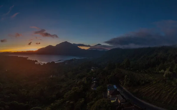 Batur Gölü Mount Agung Bali Endonezya Görünümü Güzel Gündoğumu Sırasında — Stok fotoğraf