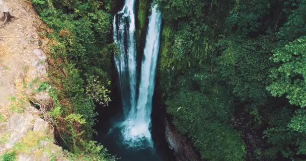 Vista Aérea Desde Dron Hermosa Cascada Aling Aling Noah Bali — Vídeos de Stock