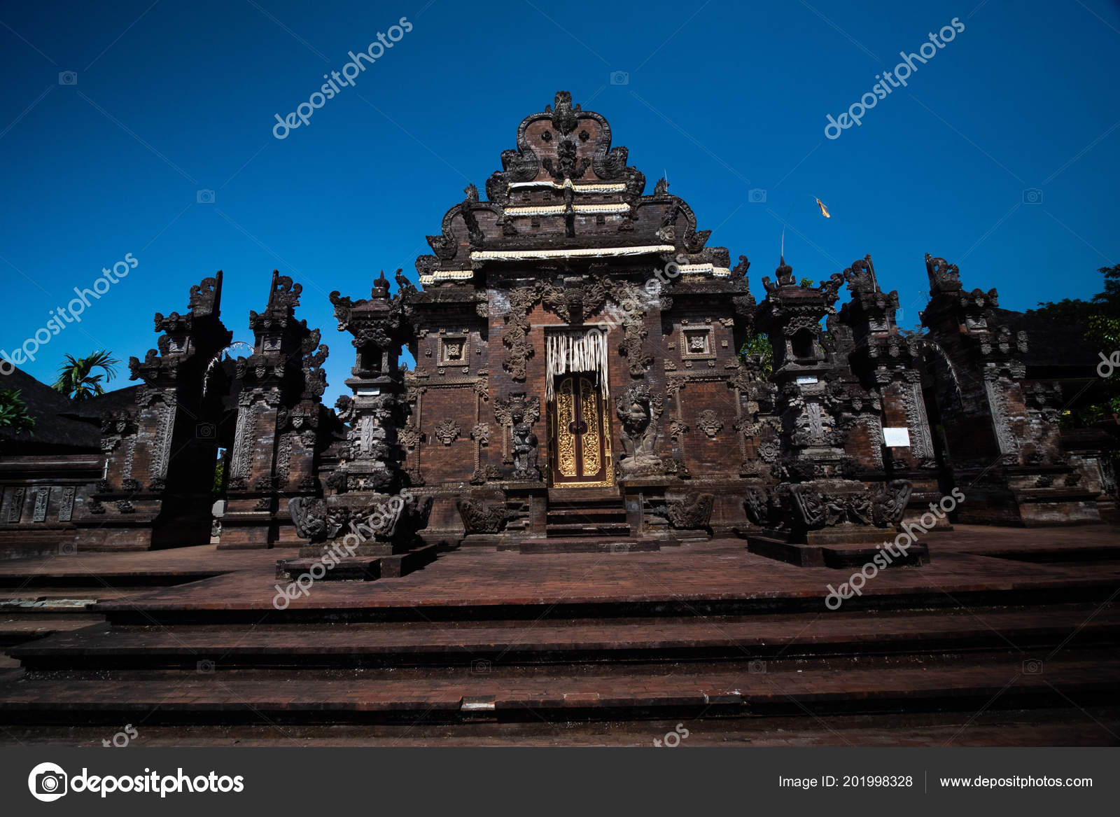 Main Entrance Beautiful Pura Ulun Danu Bratan Temple Blue Sky
