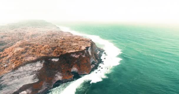 Vue Aérienne Par Drone Belles Falaises Uluwatu Bali Indonésie — Video