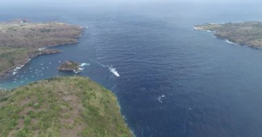 Güzel kristal Bay Nusa Penida ada, Bali, Endonezya Hava dron görünümü