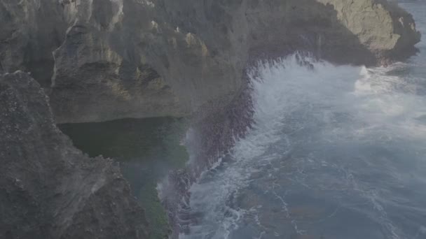 Angel Billabong Strand Het Natuurlijke Zwembad Het Eiland Nusa Penida — Stockvideo