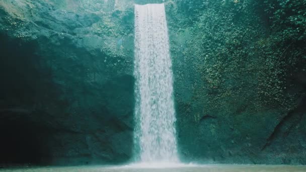 美丽的瀑布和热带森林在巴厘岛 印度尼西亚 — 图库视频影像