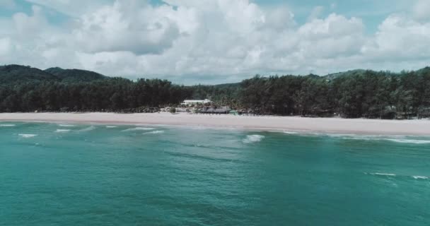 Flygfoto Över Vackra Tropiska Layan Och Bangtao Beach Phuket Antenn — Stockvideo