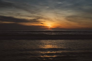 Tayland Beach güzel tropik gün batımı