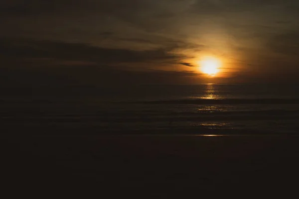 Gyönyörű Trópusi Naplemente Strandon Thaiföld — Stock Fotó