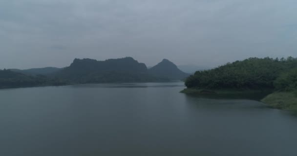 Widok Anteny Drone Chiang Rai Piękne Góry Rzeki Dam Krajobraz — Wideo stockowe