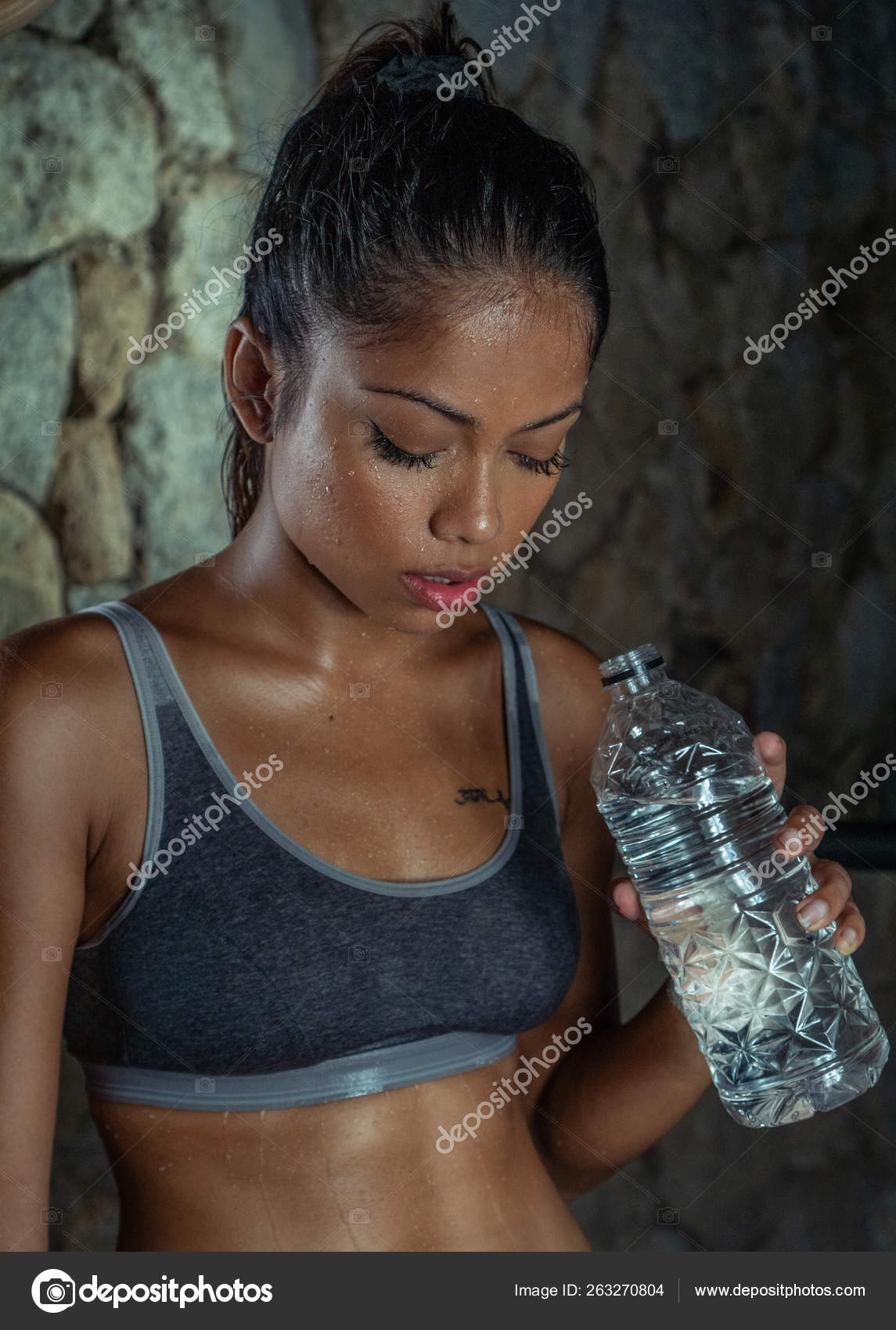 Sexy Brunette Fitness Wet Woman Gym Fit Young Woman Drinking Stock Photo by  ©nelka7812 263270804