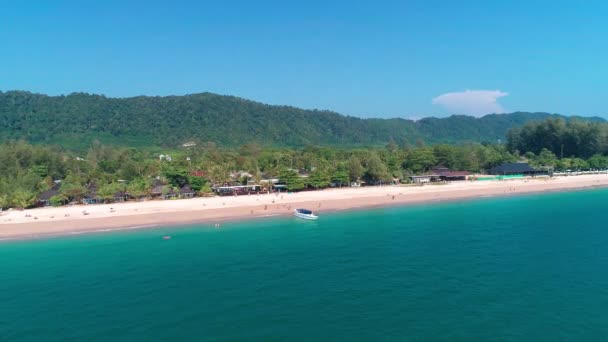 空中无人机视图美丽的热带兰达岛天堂岛在泰国 — 图库视频影像