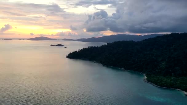 Vista Aérea Drone Belo Pôr Sol Ilha Koh Lipe Tailândia — Vídeo de Stock