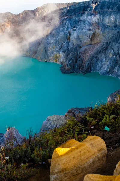 Luchtfoto Van Prachtige Ijen Vulkaan Met Zuur Meer Zwavel Gas — Stockfoto