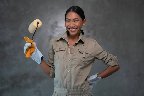 Portrait Attractive Young Girl Builder Paint Roller Overall Gloves Smiling — Stock Photo, Image
