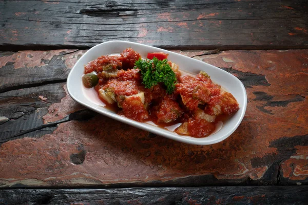 Comida Turca Kizartma Berenjena Frita Rodajas Berenjena Con Salsa Pasta — Foto de Stock