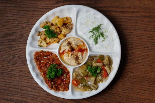 Mischung Teller Arabisches Essen Mit Vegetarischen Brotaufstrich Vorspeisen Isoliert Auf — Stockfoto
