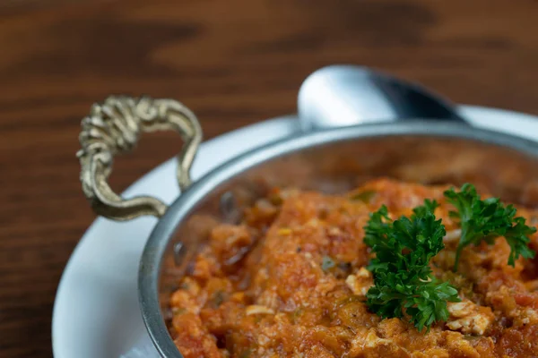 Nahaufnahme Von Türkischem Meze Acili Ezme Oder Würziger Paste Isoliert — Stockfoto