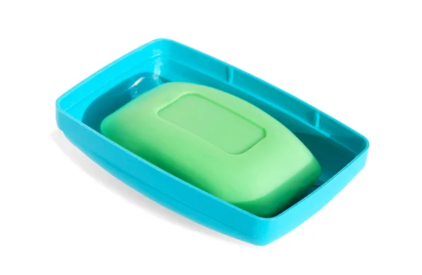 蓝色肥皂盘中的绿色肥皂条 白色背景 阴影隔离 — 图库照片