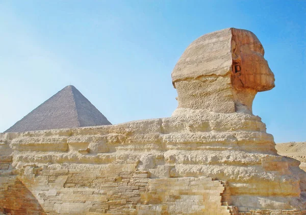 Antik Giza Büyük Sfenksi Sağ Taraf Bakış Açısı — Stok fotoğraf