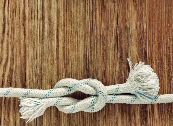 White Rope Nautical Reef Knot Grunge Wooden Background Empty Space — Stock Photo, Image