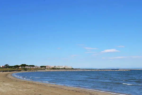 Grau Roi Νότια Της Γαλλίας Όμορφη Παραλία Γαλάζιο Ουρανό — Φωτογραφία Αρχείου