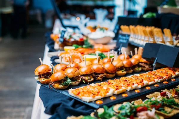 Pequeno-almoço Buffet Conceito, Tempo de Pequeno-almoço em Hotel de Luxo, Brunch — Fotografia de Stock