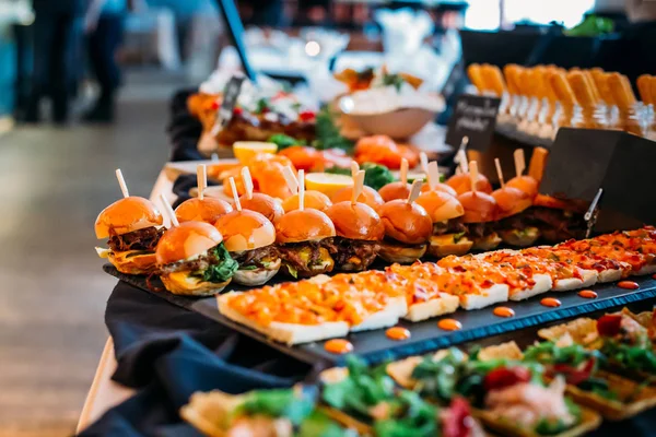 Pequeno-almoço Buffet Conceito, Tempo de Pequeno-almoço em Hotel de Luxo, Brunch — Fotografia de Stock