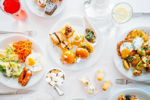 Ontbijt buffet concept, Ontbijt tijd in luxe hotel, Brunch — Stockfoto