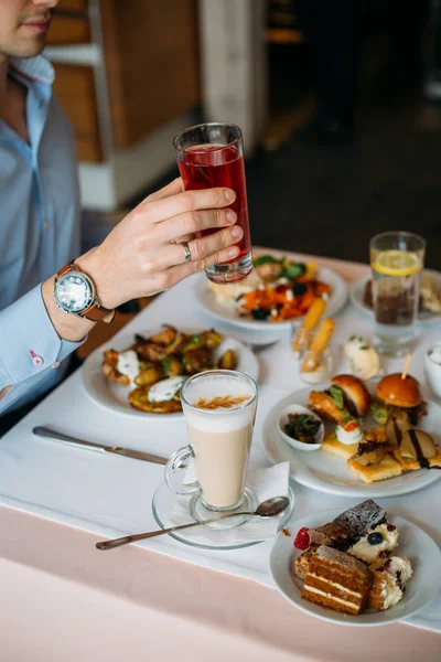 Ontbijt buffet concept, Ontbijt tijd in luxe hotel, Brunch — Stockfoto