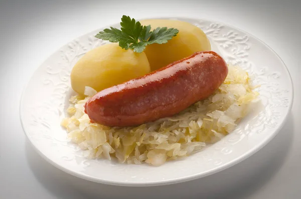 Rijke Worst Met Zuurkool Gekookte Aardappelen — Stockfoto