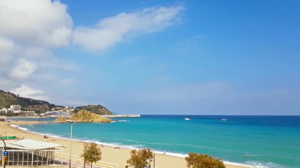 Coast of sunny beach in Blanes, Costa Brava, Spain — Stock Video