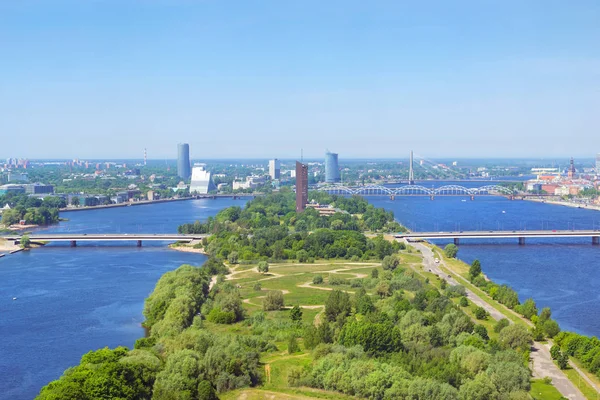 Riga Tv Tower Hava görünümünü. Daugava, Letonya