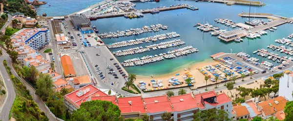 Puerto marítimo Blanes, barcos de pesca y yates, España —  Fotos de Stock