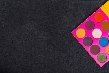 Çok renkli göz farı paleti