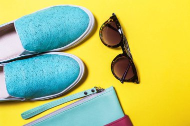 Bayanlar için şık aksesuarlar